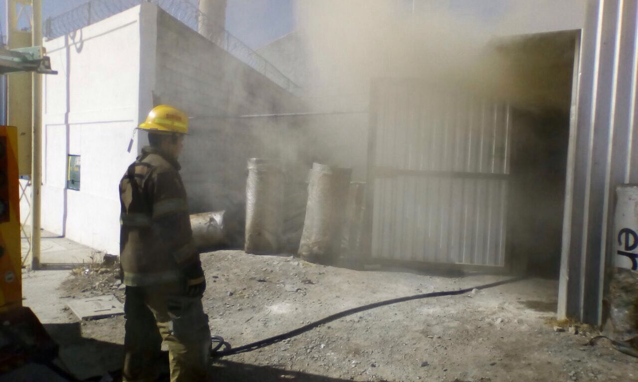 Se quema bodega de calentadores en Villas de Guanajuato