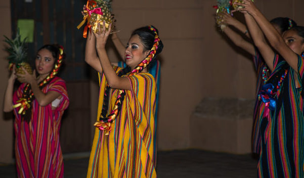 Con el lema “Fiestas y Tradiciones” termina la Séptima Semana Cultural de Idiomas de la UG