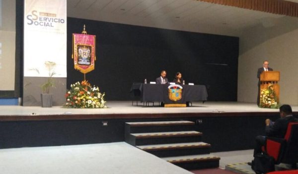 Conmemoran los 56 años de institucionalización del Servicio Social en la UG