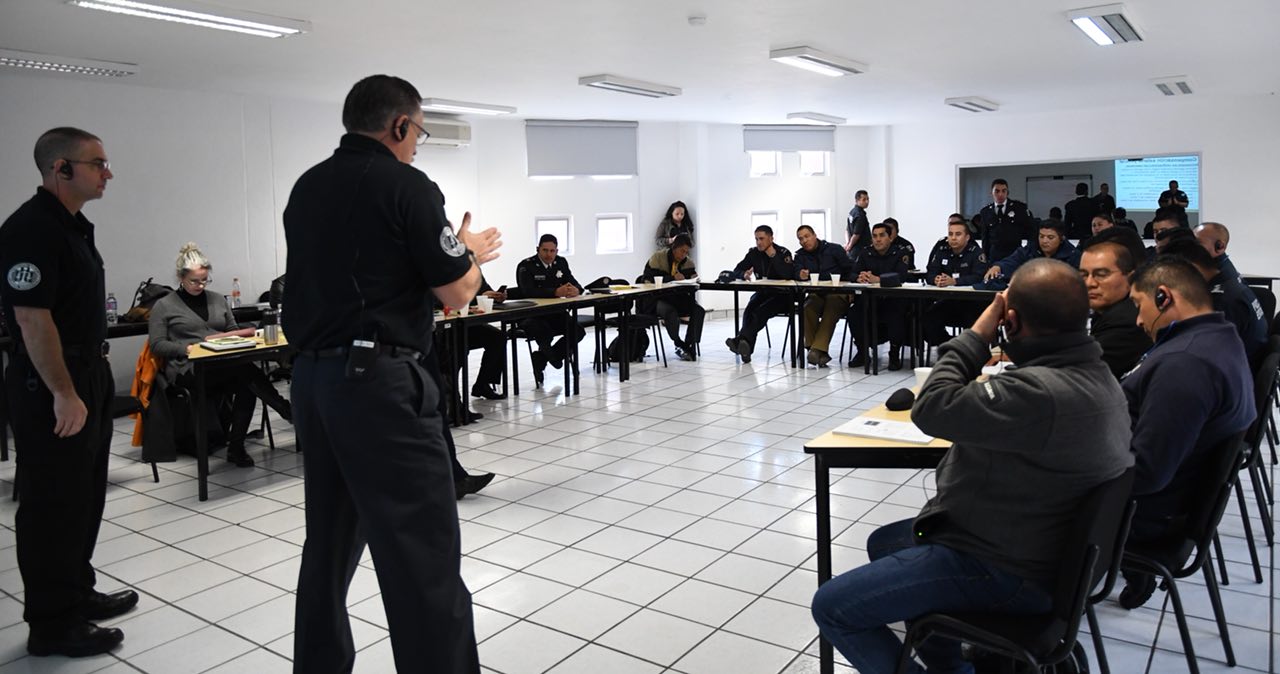 Expertos estadounidenses capacitan a policías estatales de Guanajuato