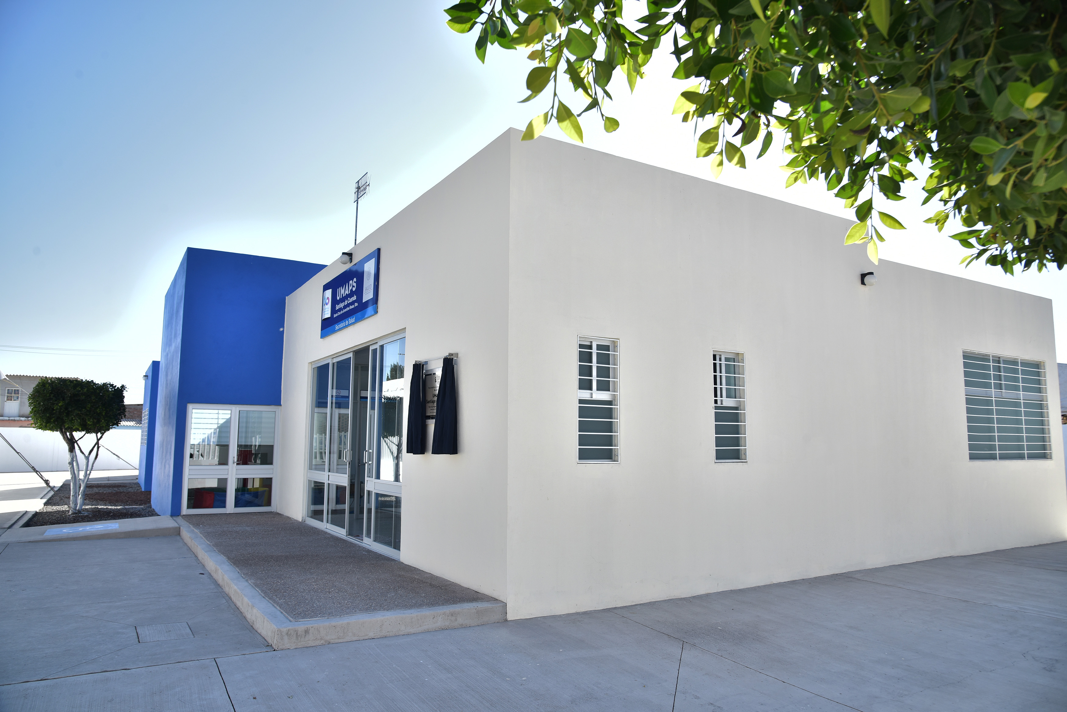 Benefician a Juventino Rosas con infraestructura de salud