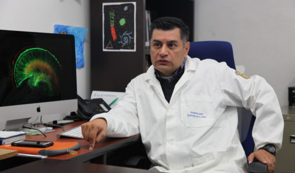 Investigador de la UG le apuesta al estudio de la optogenética para combatir enfermedades con luz