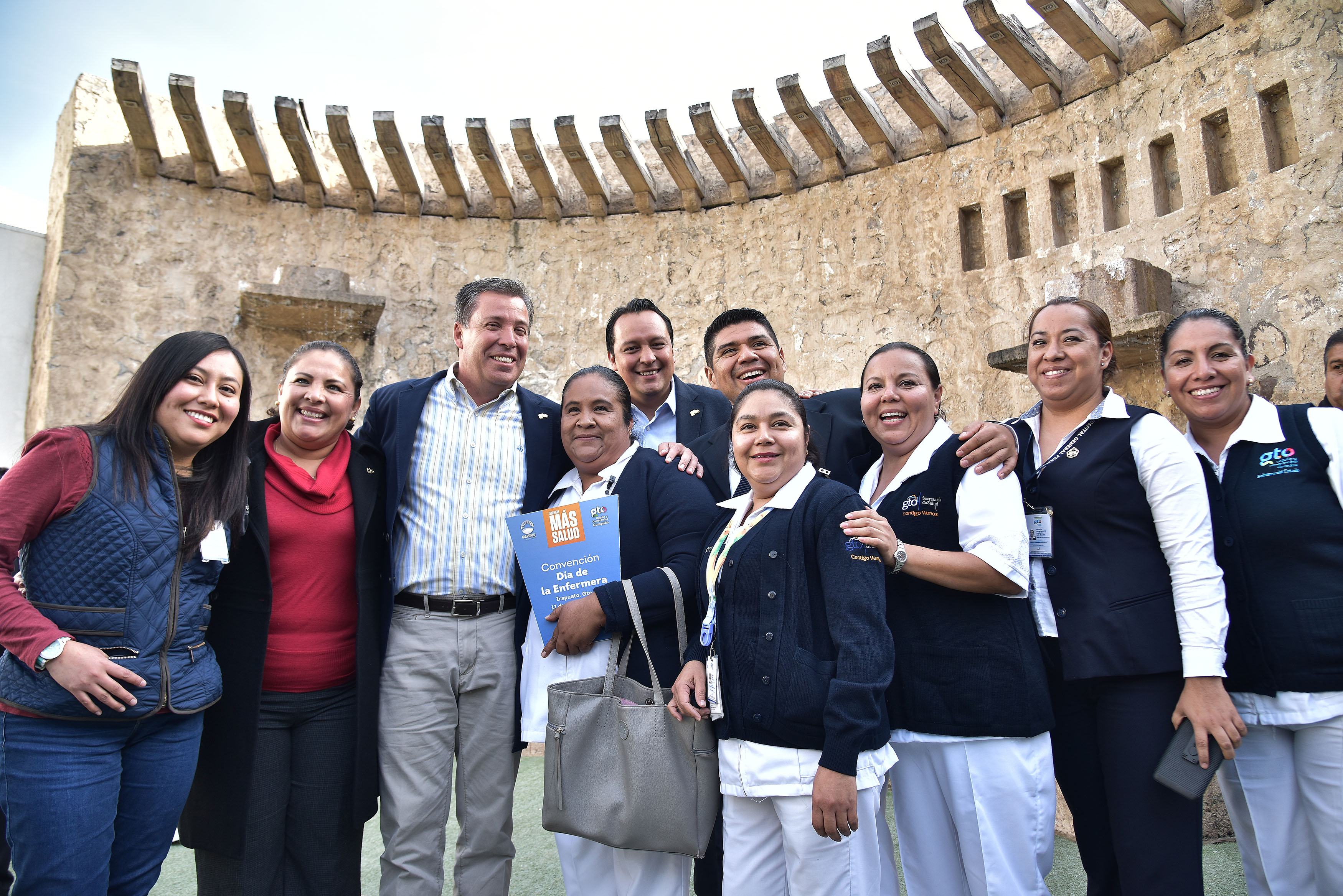 Reconocen labor de los enfermeros en su día