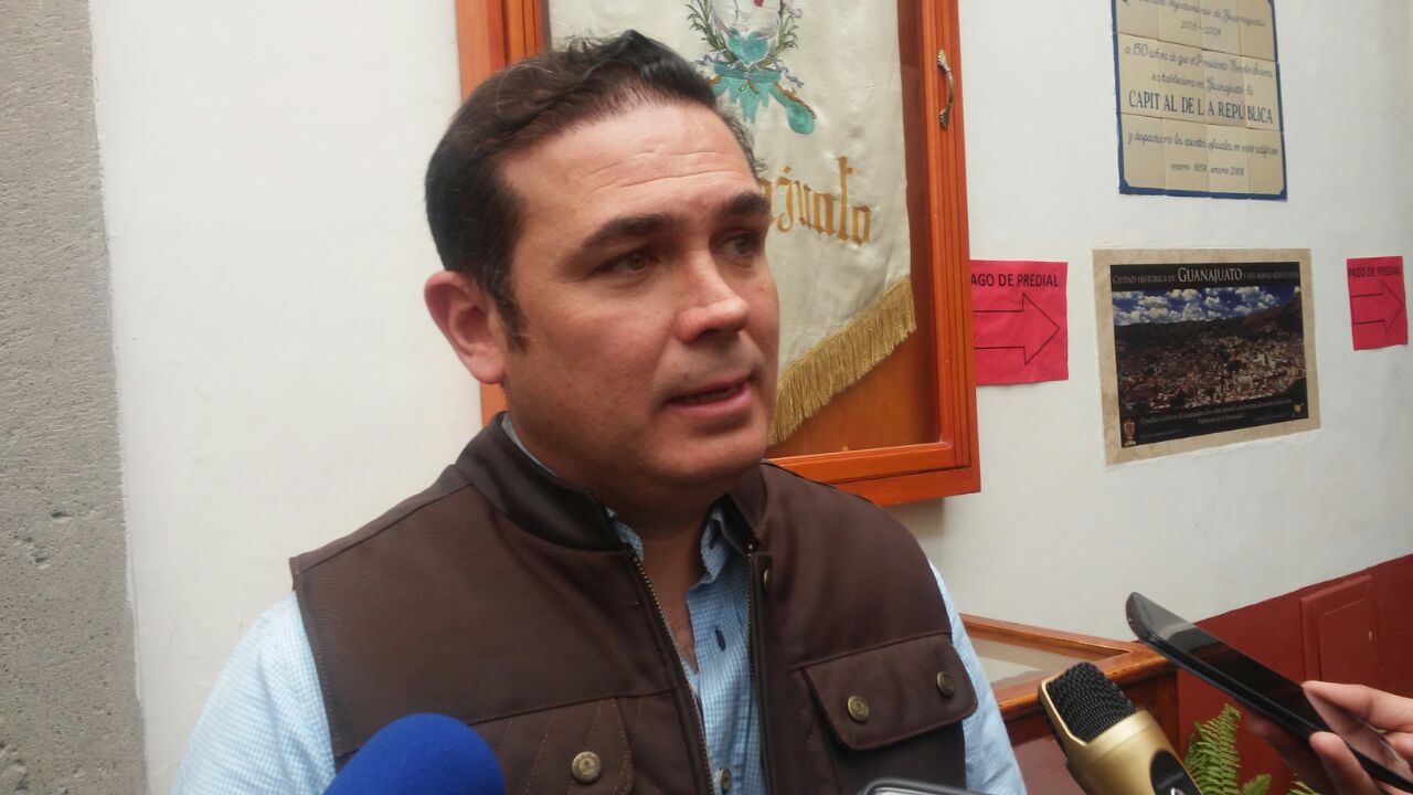 Pide diputado aumentar 50 centavos al pasaje