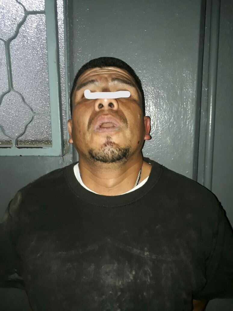 Cae hombre armado