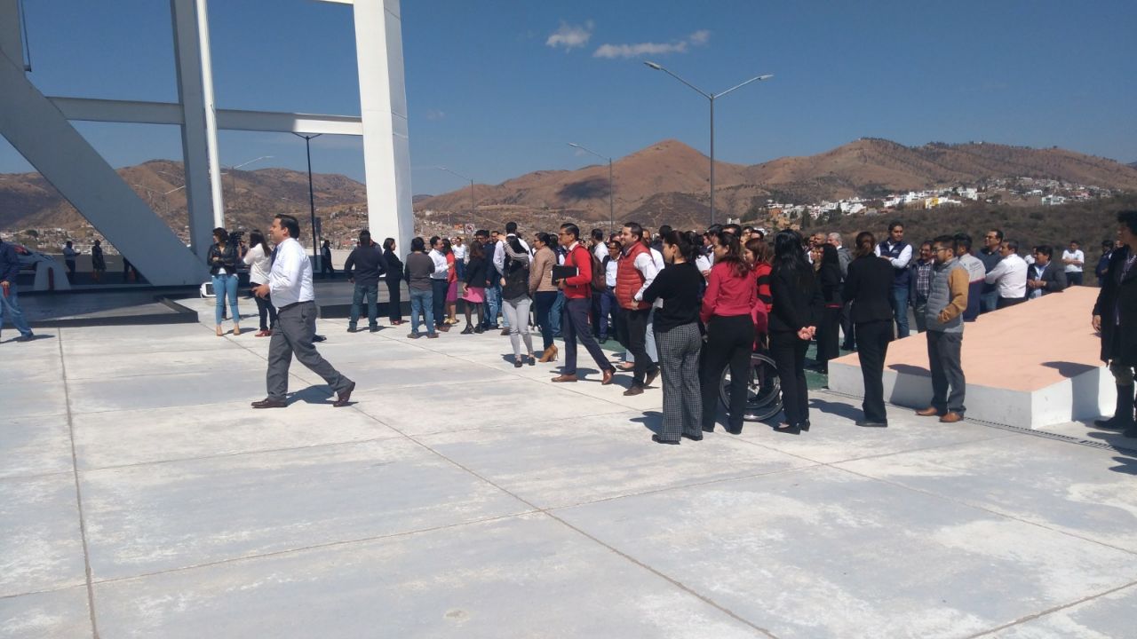 Evacuan el Congreso por humo en cocina