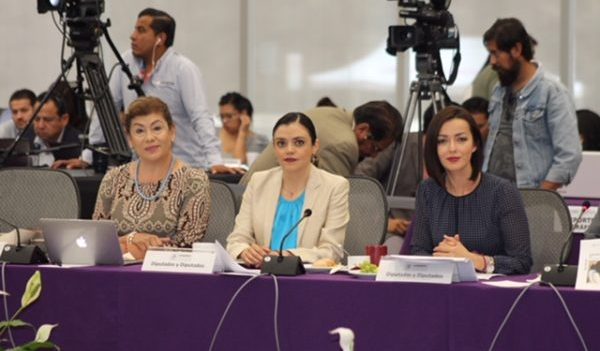 Pese a cifras de VI Informe de Gobierno, continúa rezago educativo: GPPRI