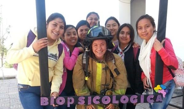 Estudiantes del CINUG reciben orientación preventiva en la Segunda Feria de Salud Biopsicológica