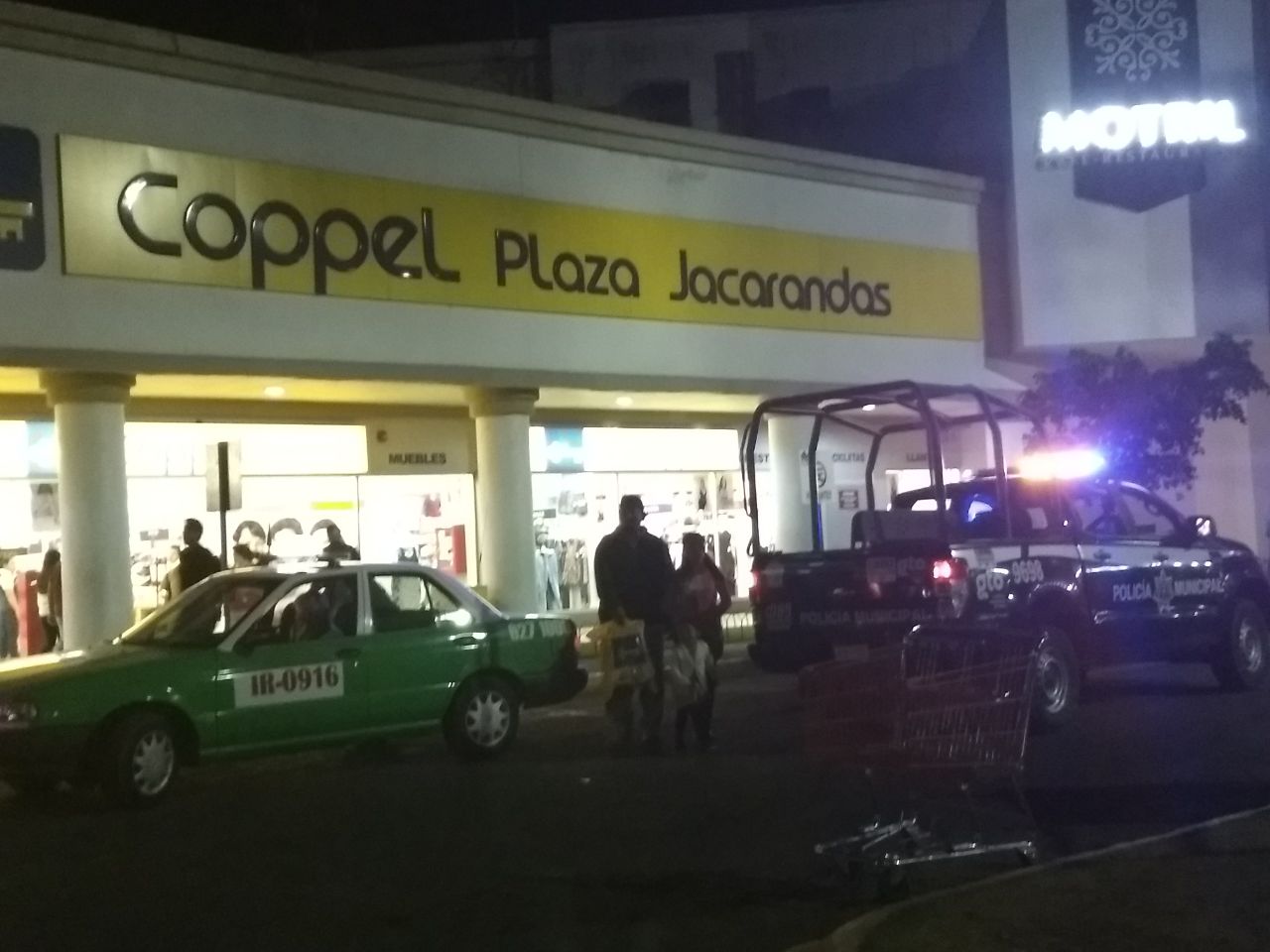 Roban Coppel Jacarandas en Irapuato