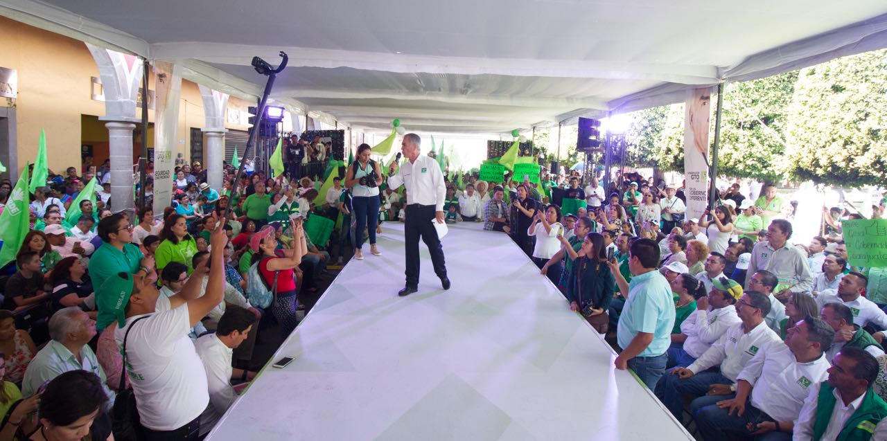 Felipe Camarena apuesta por el orden y experiencia al estado