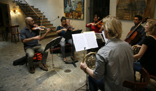 Presenta concierto con ensamble el ciclo Solistas de la OSUG en el Teatro Principal
