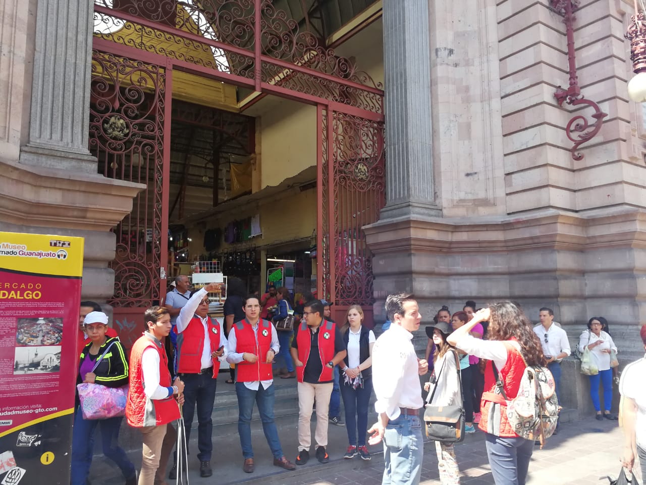 Falla candidato del PRI a encuentro con locatarios del Mercado