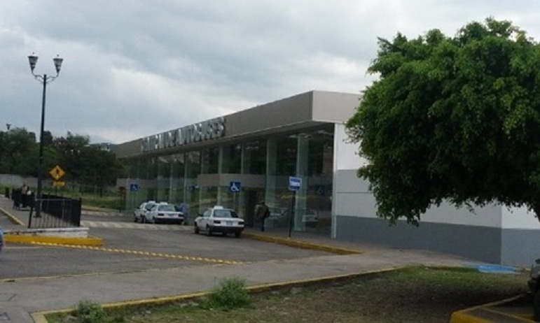 Policía evita extorsión en contra de pasajera