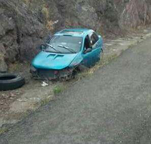 Tres lesionados en volcadura