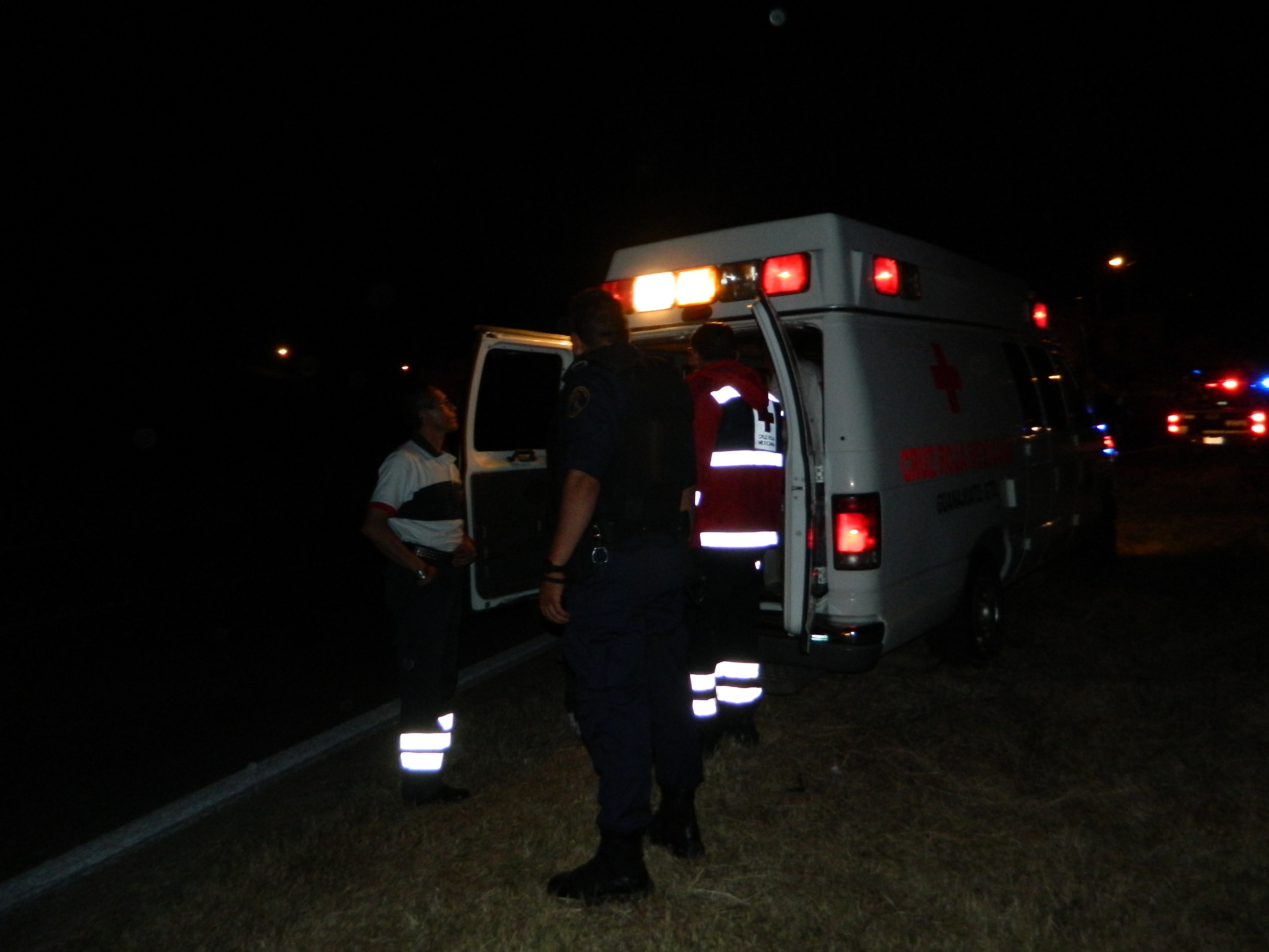 Atropellan a hombre mientras esperaba un autobús