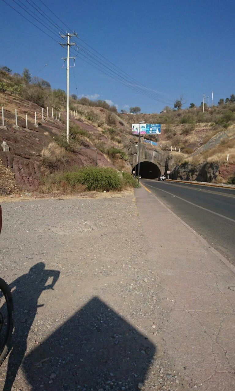Asaltan a dos corredores