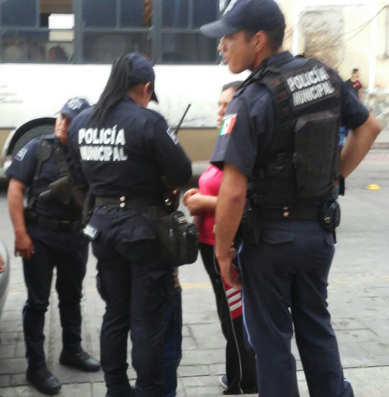 Golpea a mujer por negarse a darle dinero