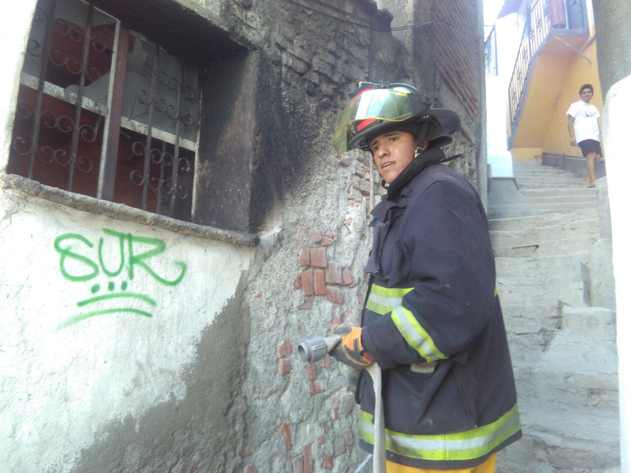 Se quema casa en Guamuchil