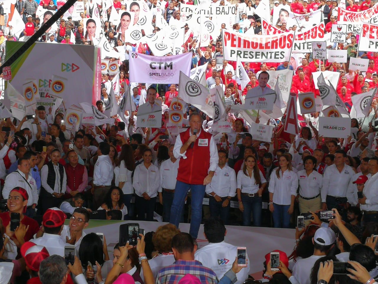 Debe autoridad estatal combatir el huachicol con todo: Meade