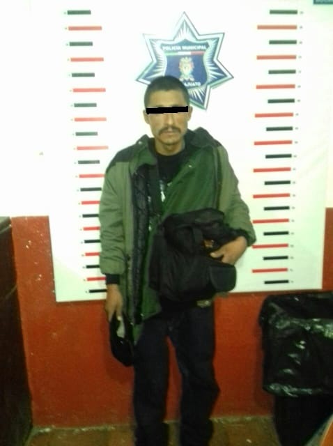 Cae tras robar una pantalla