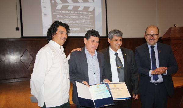 Reconoce la UG el trabajo y entrega del Lic. José Luis Jiménez González