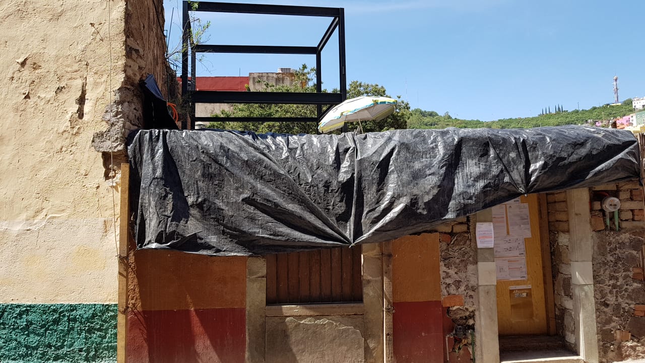 Suman casi 70 obras suspendidas por el INAH en la capital