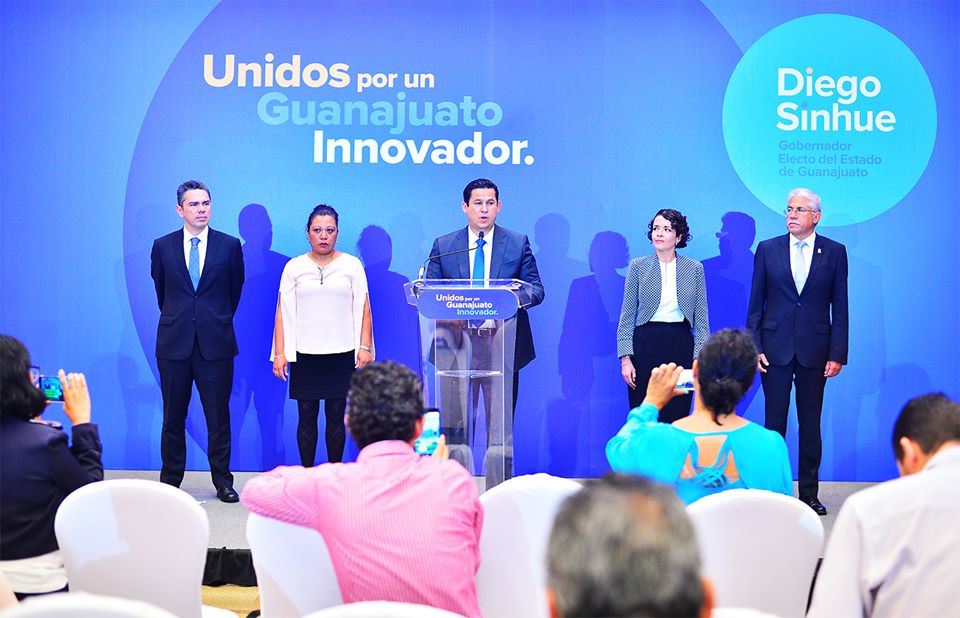 Presenta Diego Sinhue primeros integrantes de su gabinete