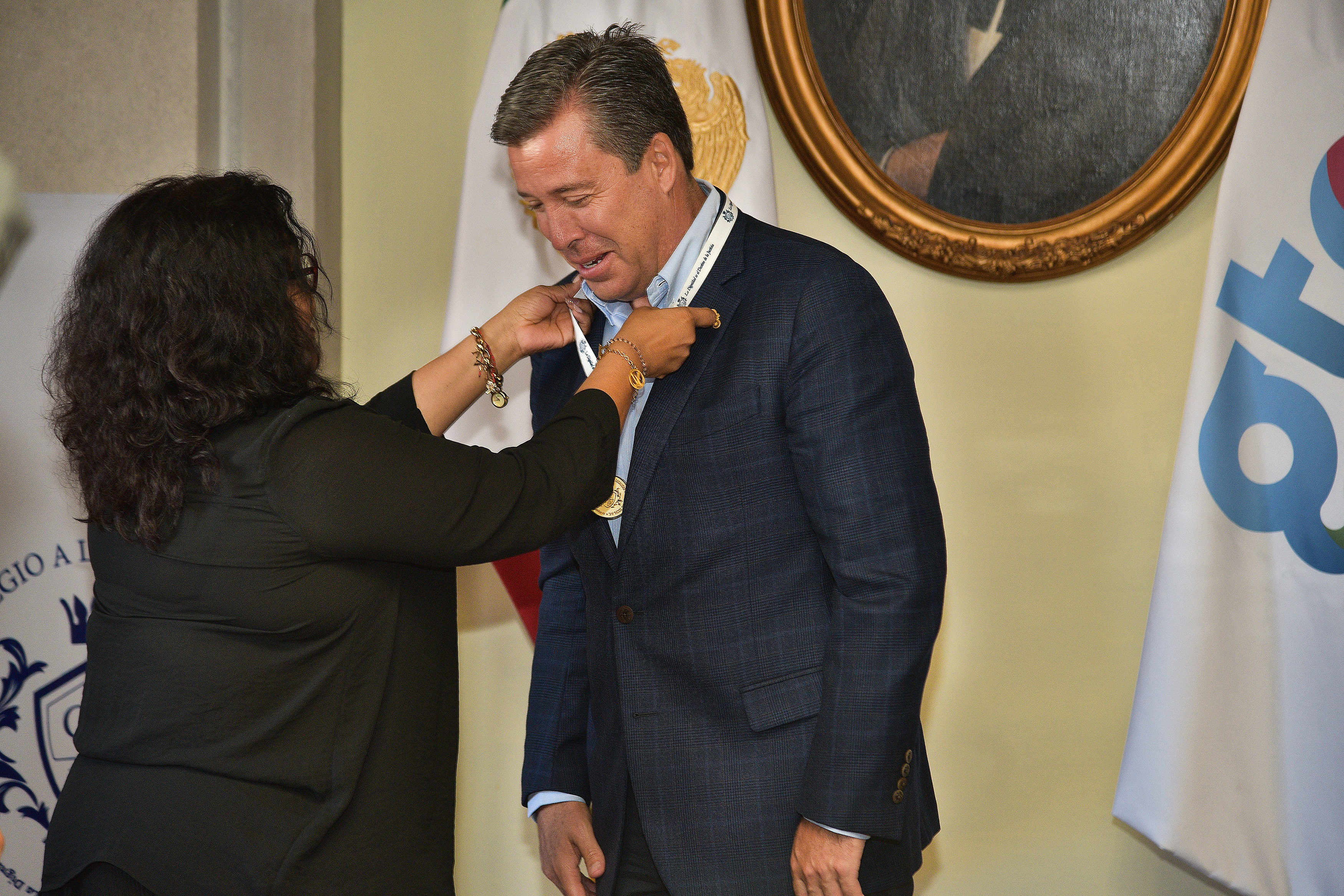 Reconocen al gobernador Miguel Márquez como el abogado del año