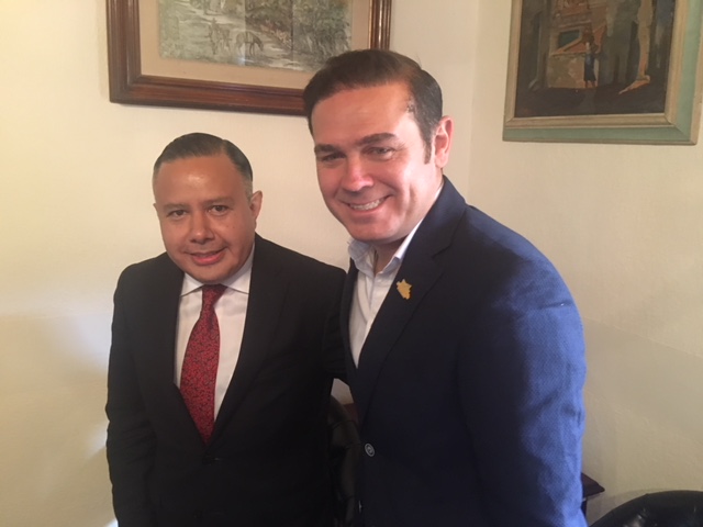 Navarro y Castro se reúnen para transición de administración; transporte no se hereda