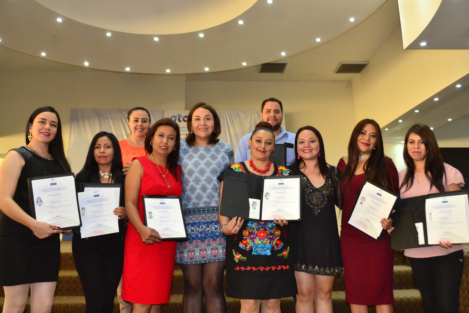 DIF estatal certifica a 113 servidores públicos como preventólogos de riesgos psicosociales