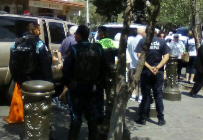 Engañan a turistas en la capital