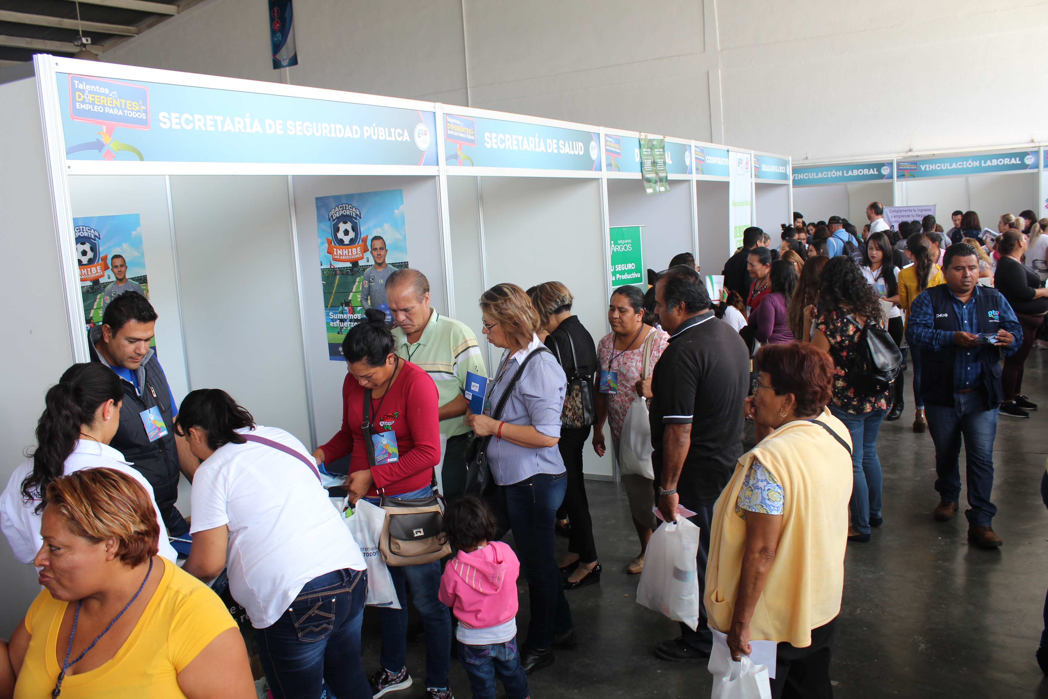 Se empoderan más de un mil 700 mujeres