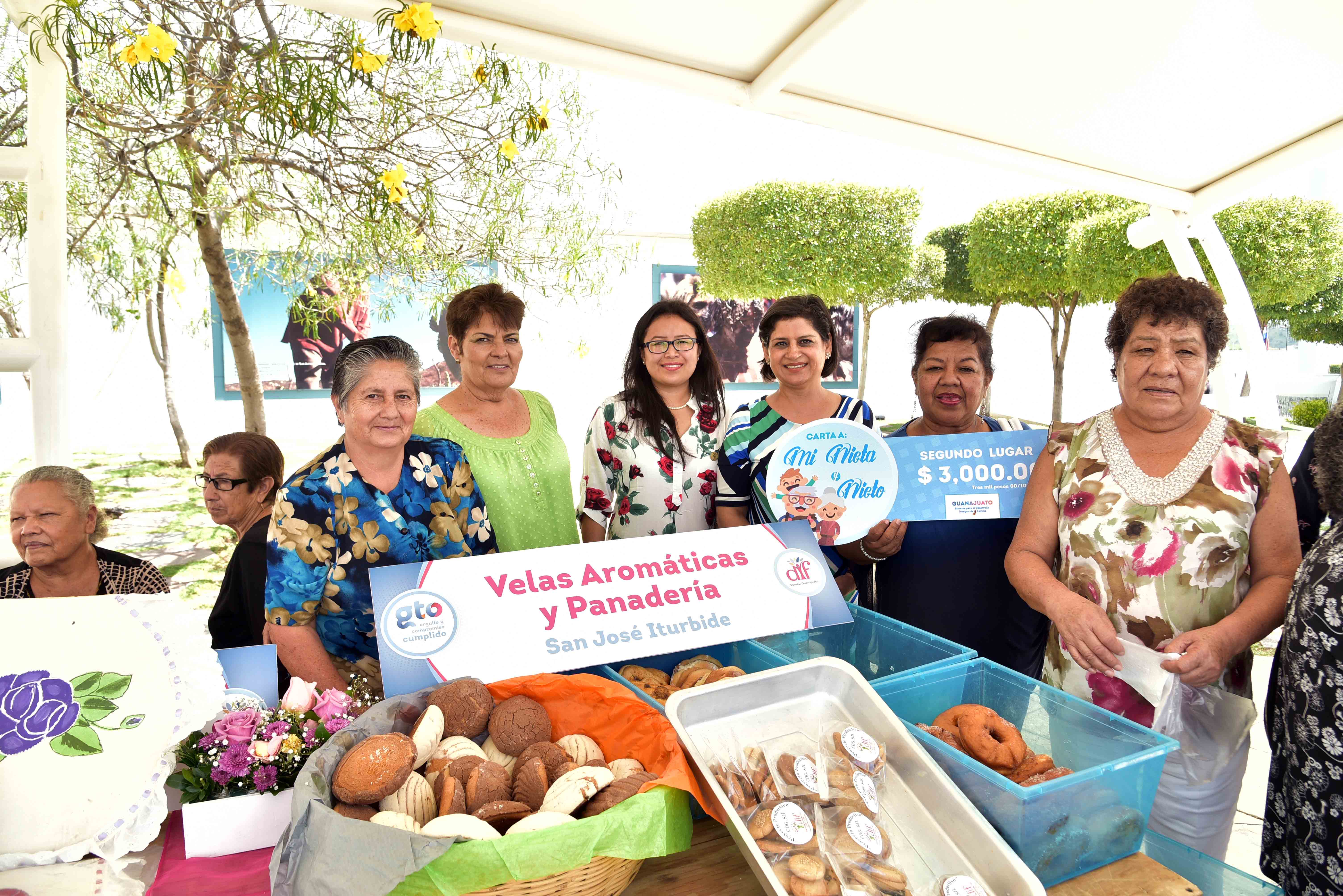 Celebran a los abuelitos del estado de Guanajuato