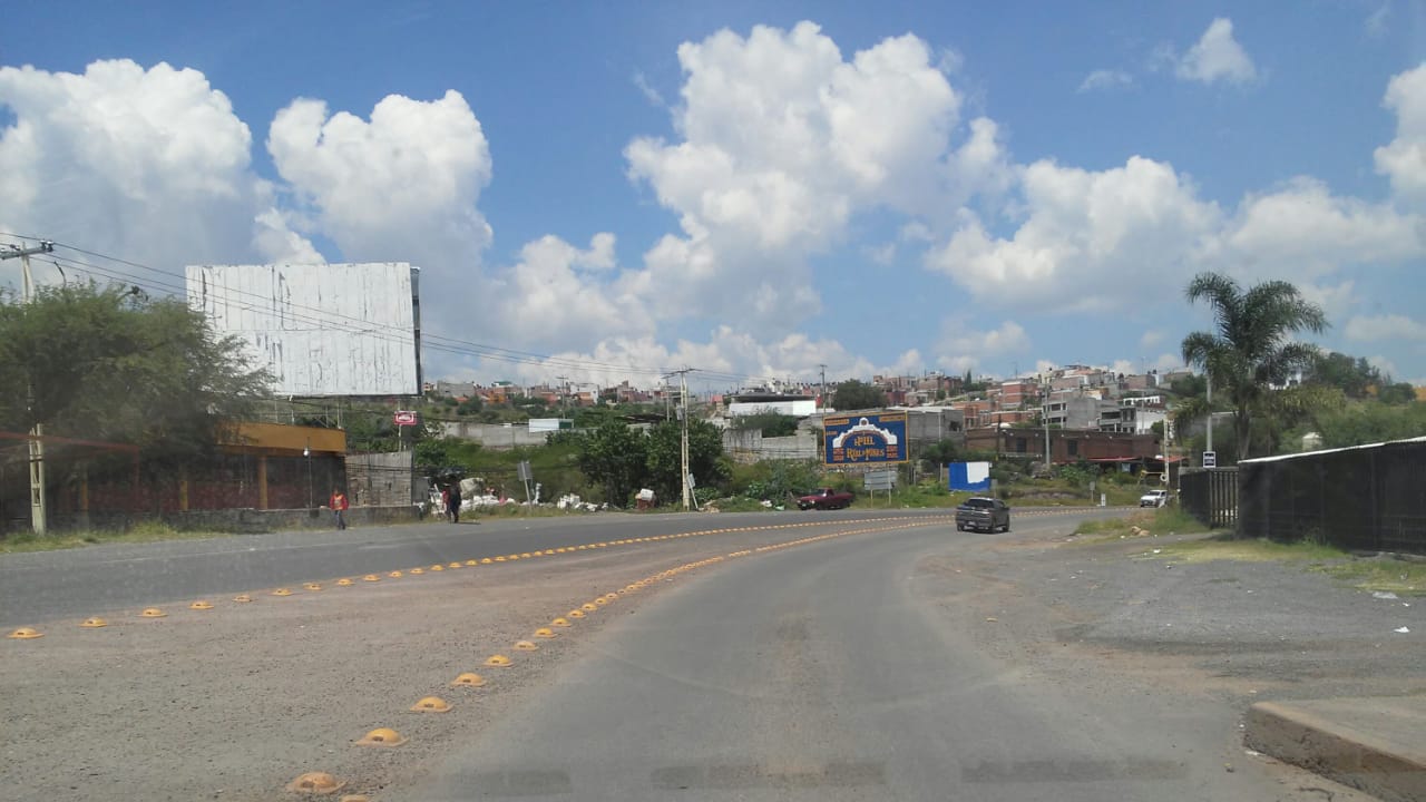 Asaltan motociclistas a un hombre