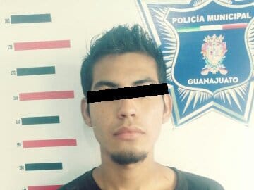 Detienen a supuesto ladrón adentro de una casa