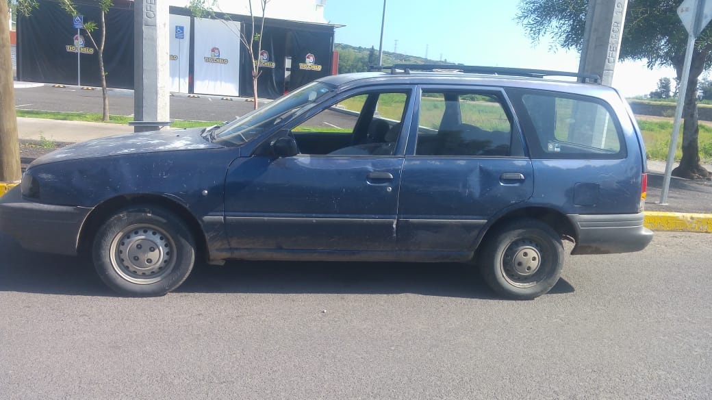 Policía de Irapuato detiene a dos ladrones de autos