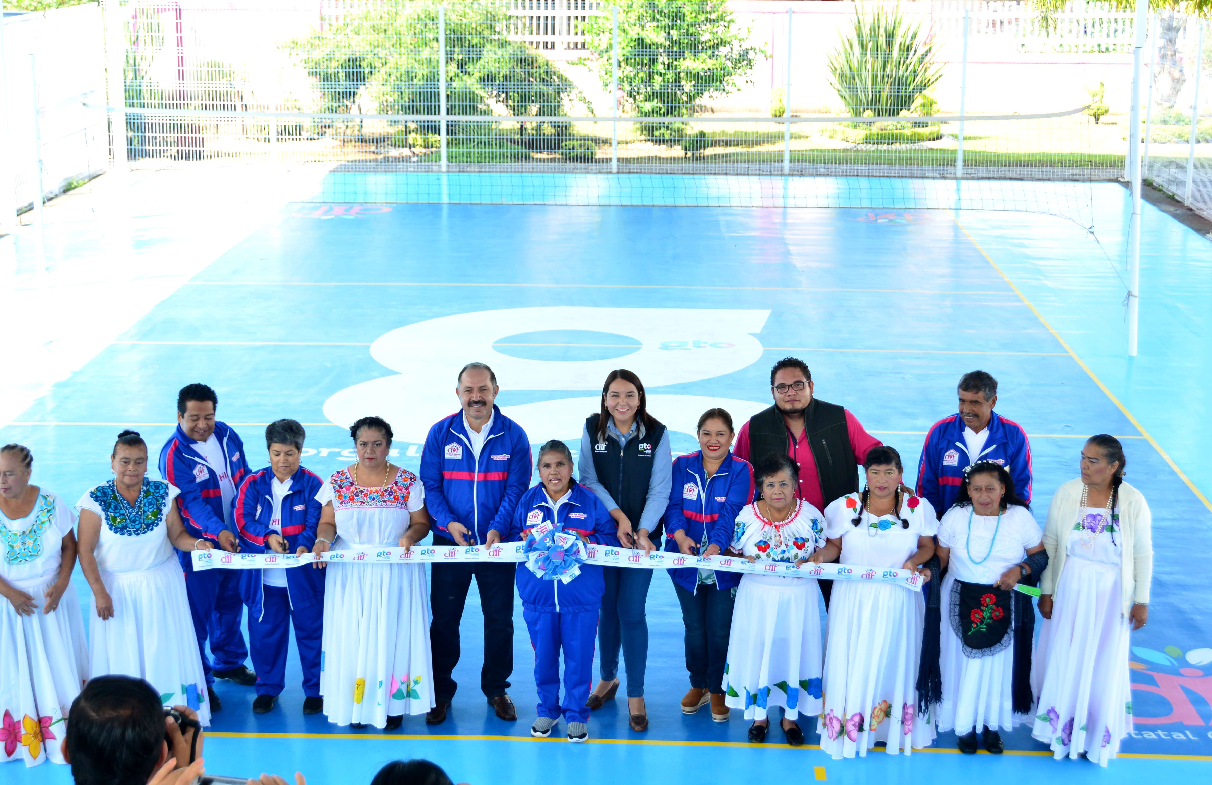 Abren cancha de cachibol en Apaseo el Grande