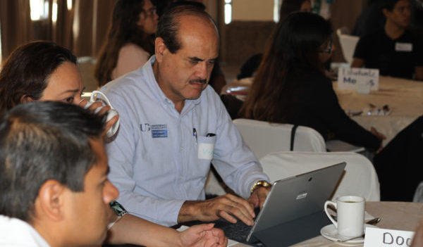 UG fortalece evaluación docente del desempeño académico de su cuerpo docente