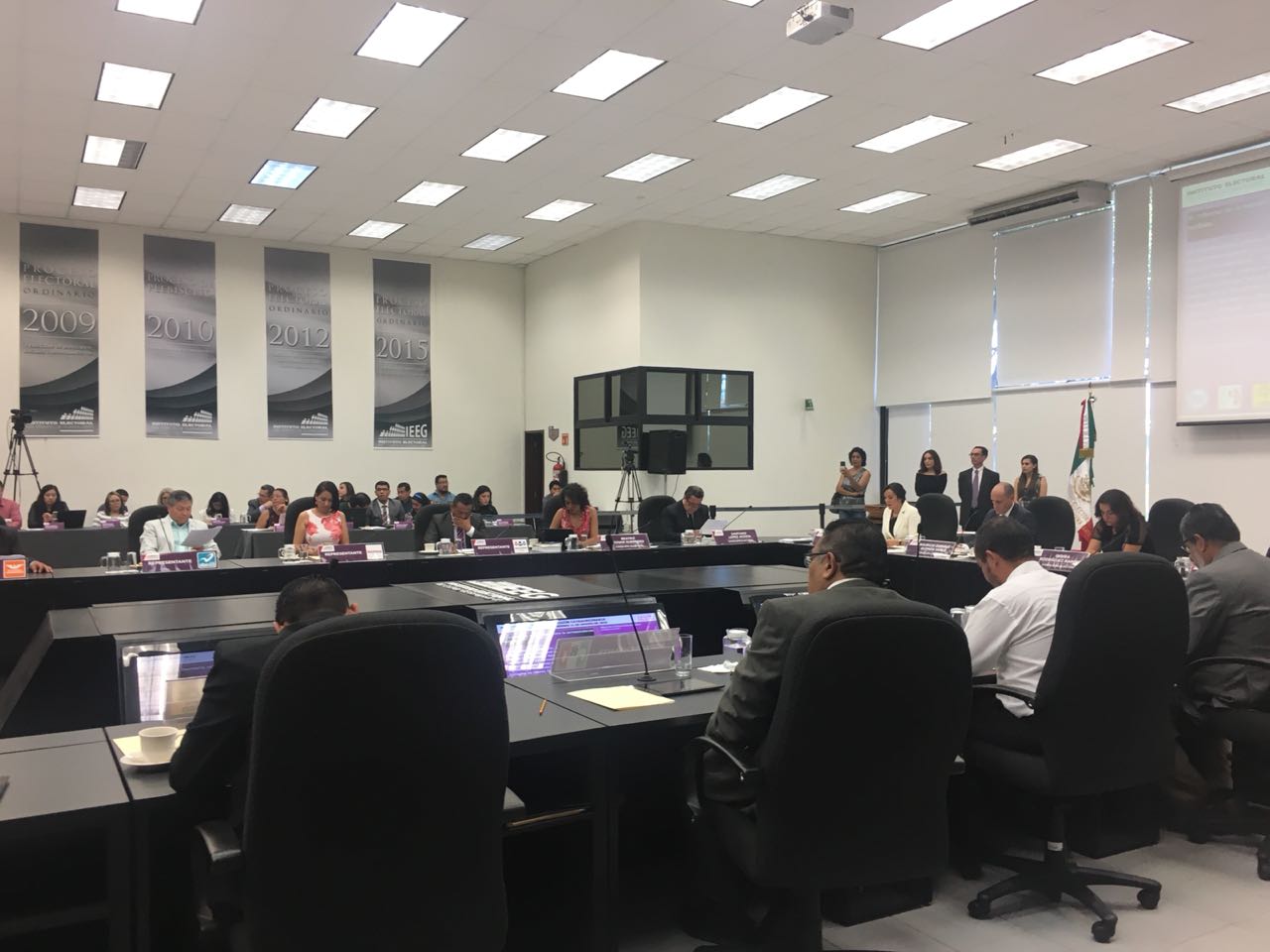 Instalan comisión en el IEEG contra la violencia a la mujer