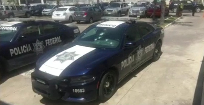 Atacan a policías federales
