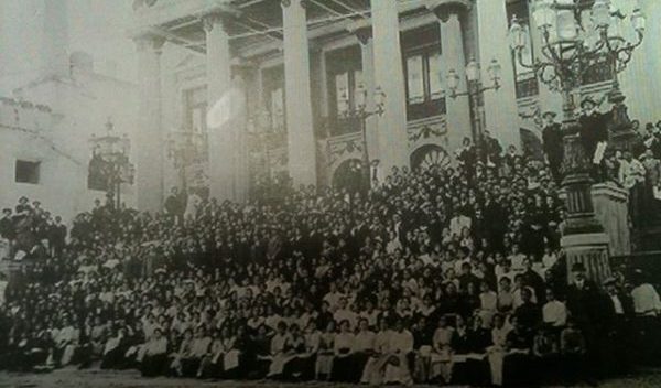 A 115 años, el Teatro Juárez sigue recibiendo magia en su escenario lleno de historia
