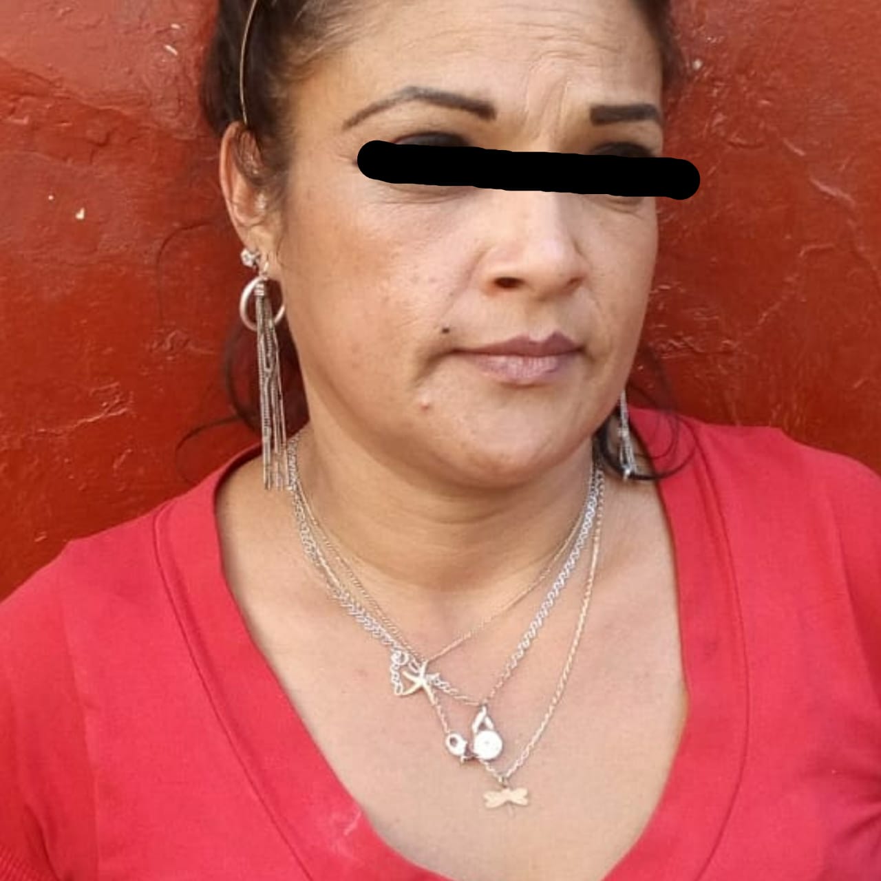 Detienen a hombre y mujer con drogas