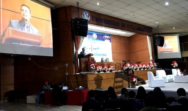 El Derecho es una herramienta para la paz: Rectora del Campus Guanajuato de la UG
