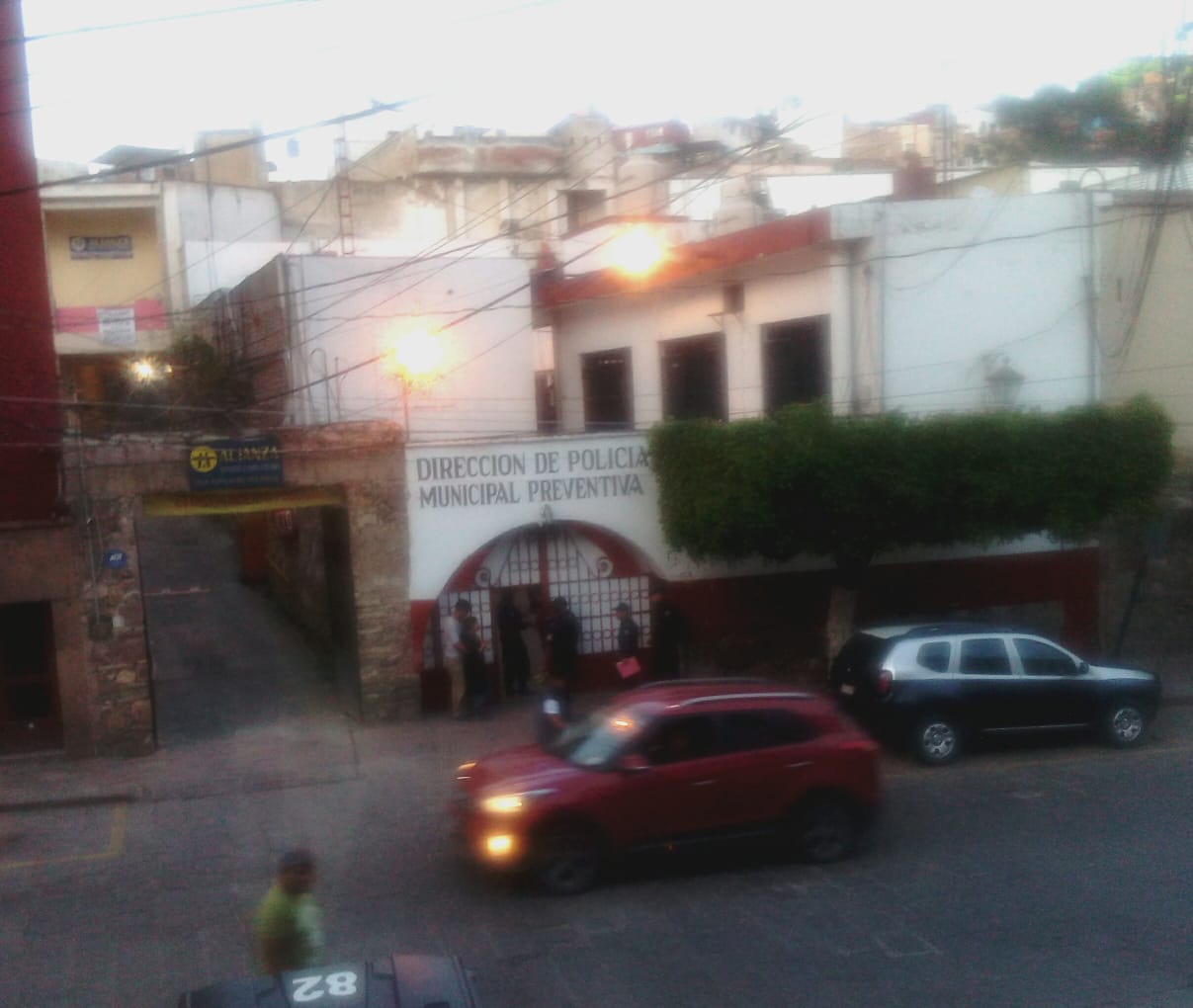Detienen a dos por intento de robo