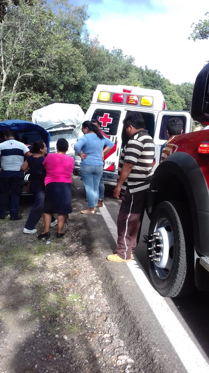 Se sale de la carretera en Santa Rosa