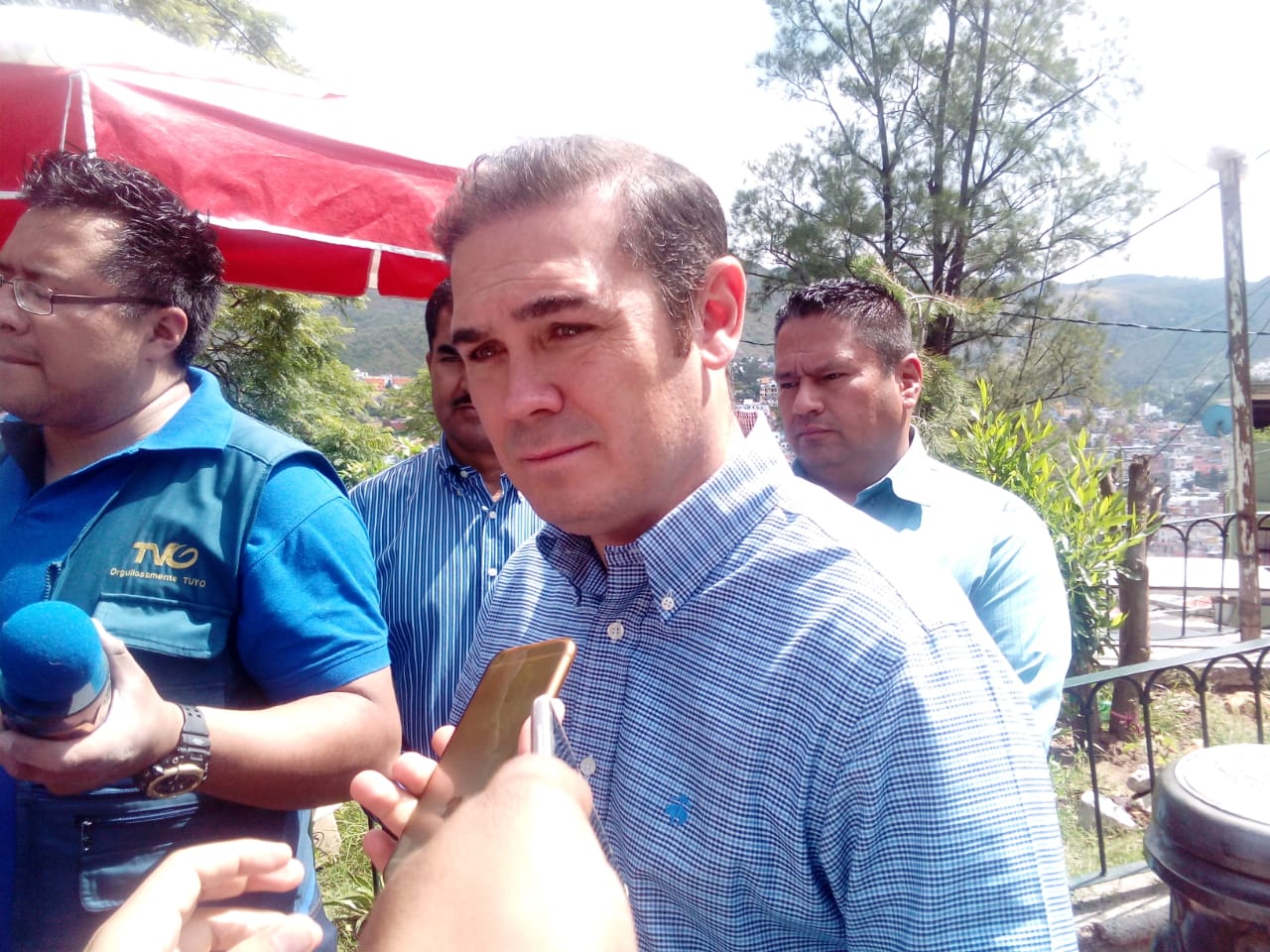Busca Navarro Saldaña comprar vehículos de emergencia