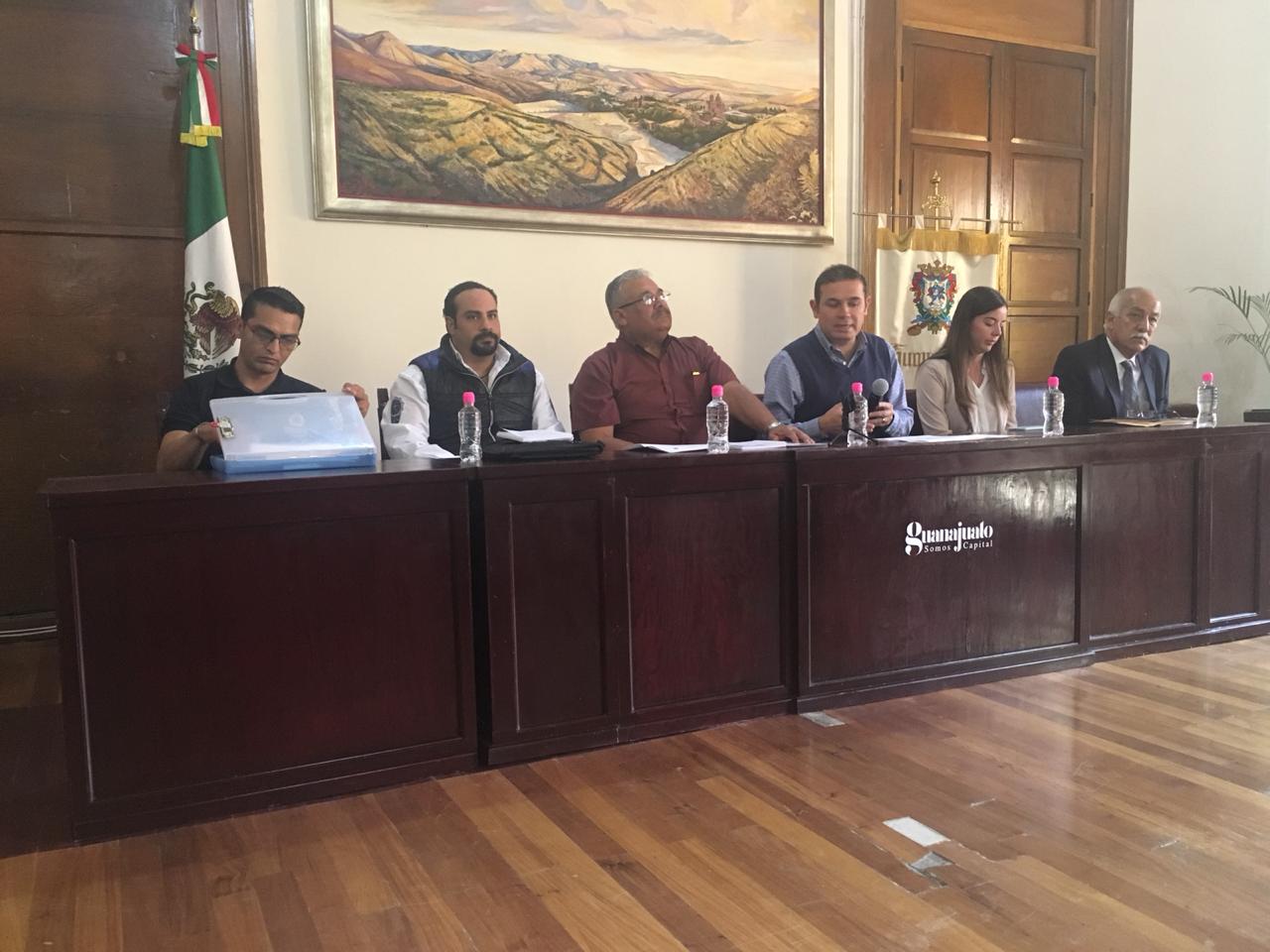 Incumplen estudiantinas en su capacidad en FIC
