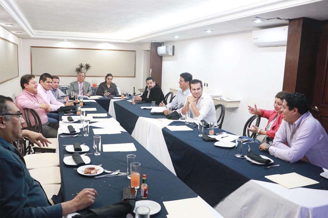Acuerdan trabajo conjunto legisladores del GPPRI y alcaldes priistas
