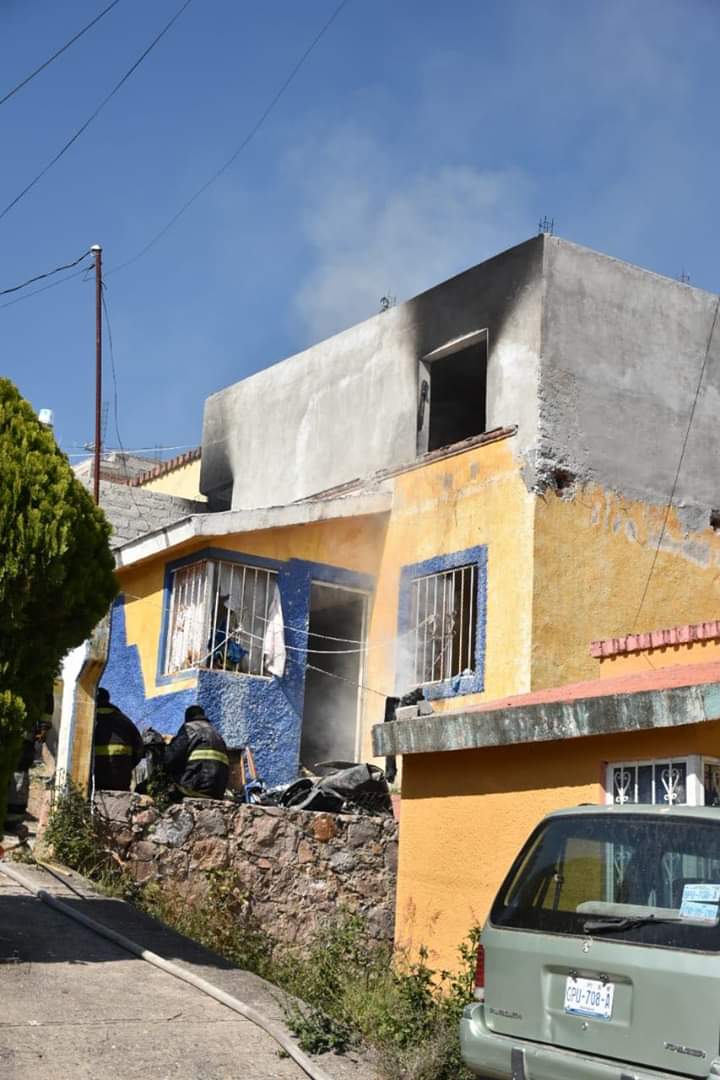 Se quema casa en Las Biznagas
