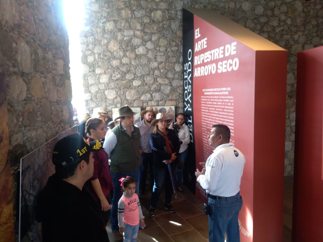 Visita gobernador Arroyo Seco